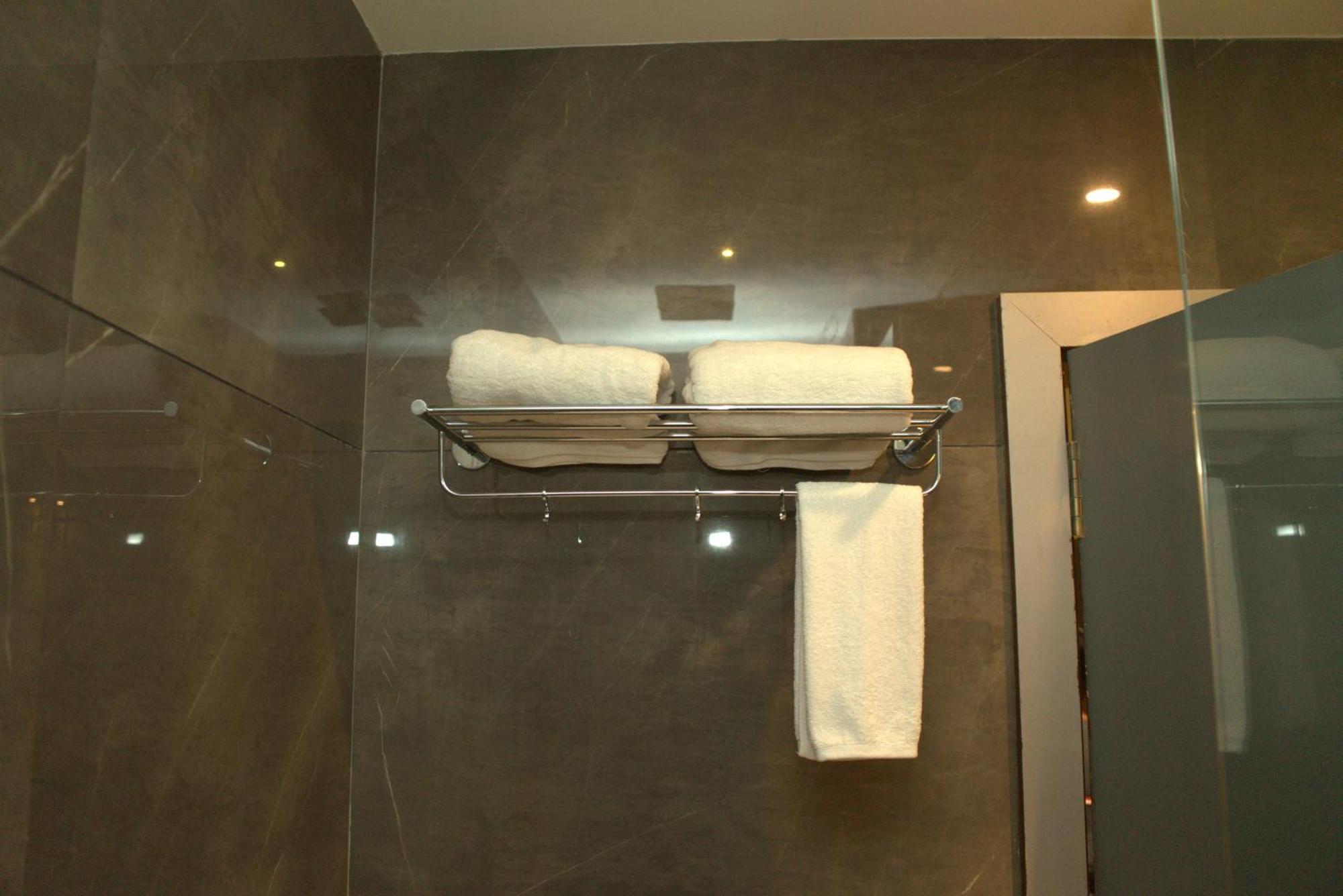 Hotel Tanisha Kishanganj Zewnętrze zdjęcie